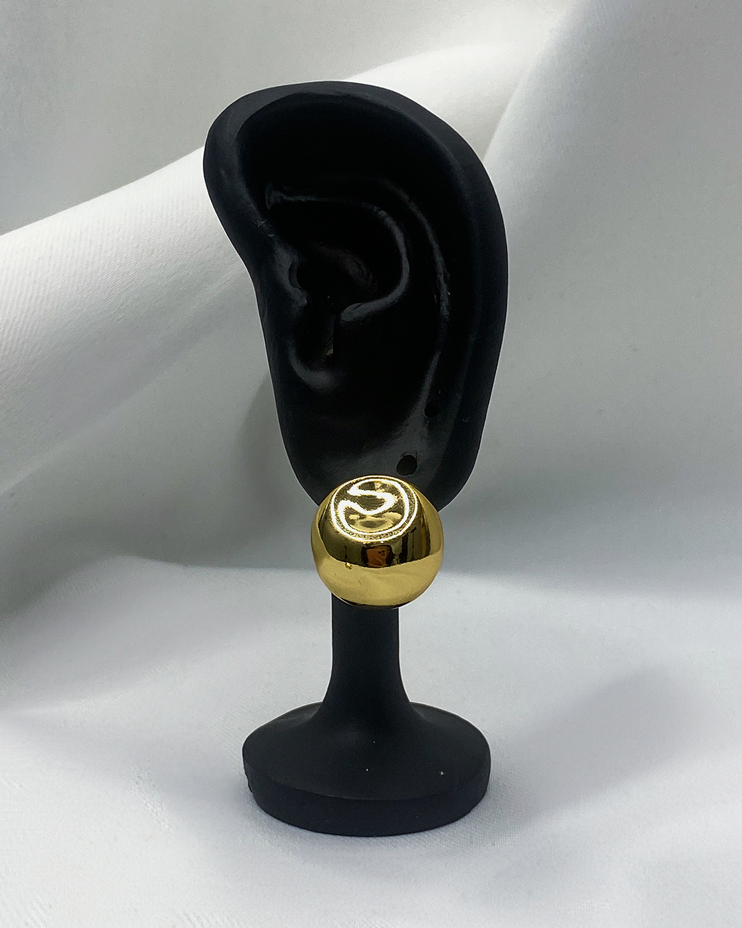 Pendientes de tachuela diseño de esfera abstracta enchapado en oro 18k acero inoxidable