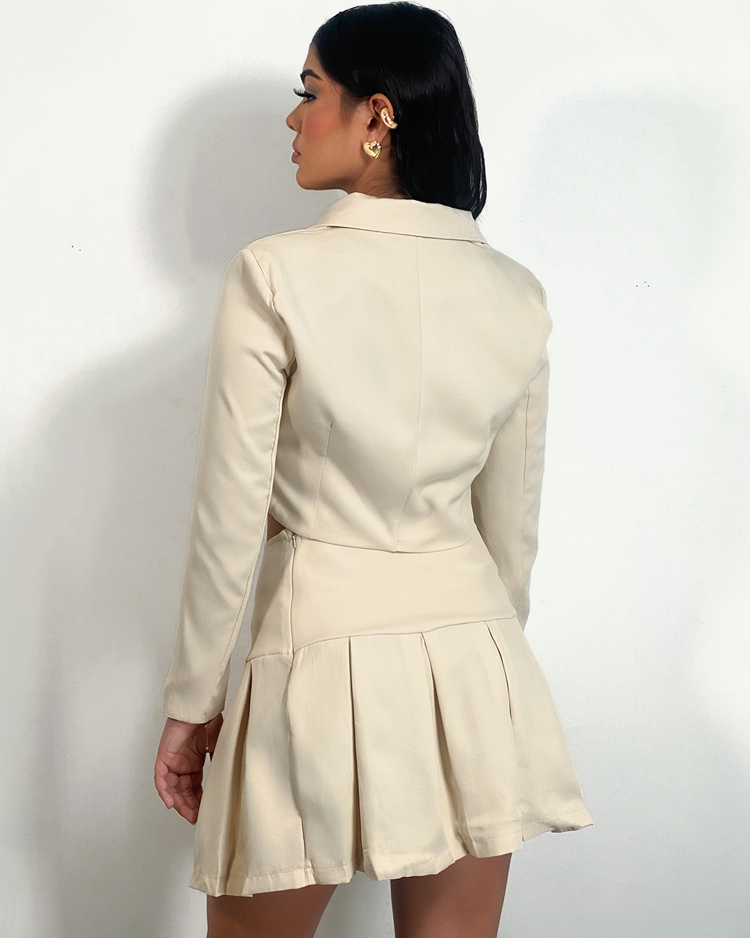 Conjunto de blazer y falda plizada