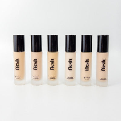 REVLON PURE FLESH - Liquid Foundation