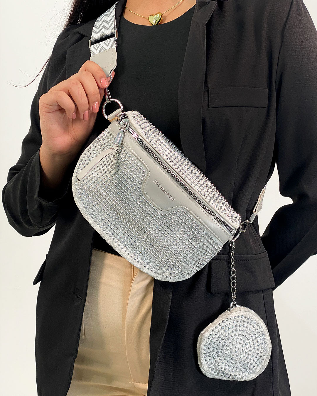 Cartera de pecho brillante