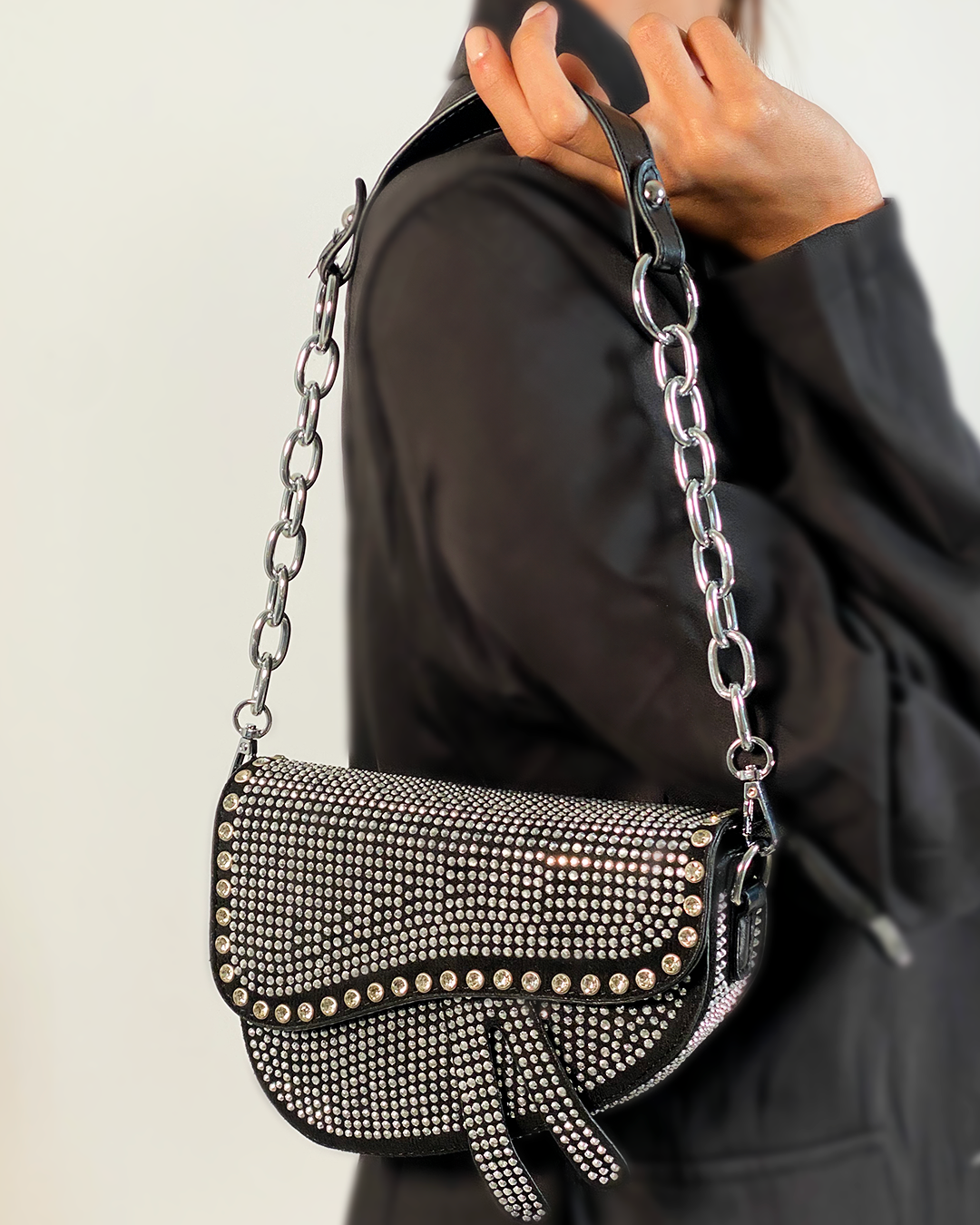 Cartera de semicuero brillante