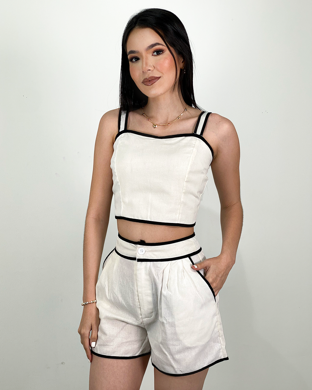 Conjunto corto unicolor