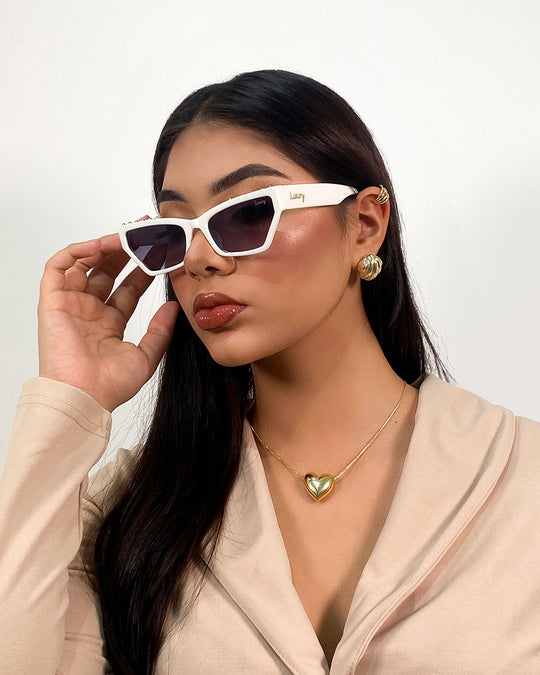 Gafas retro con detalle dorado