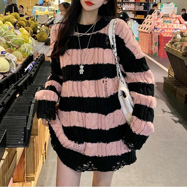 Sueter largo tejido con rasgados