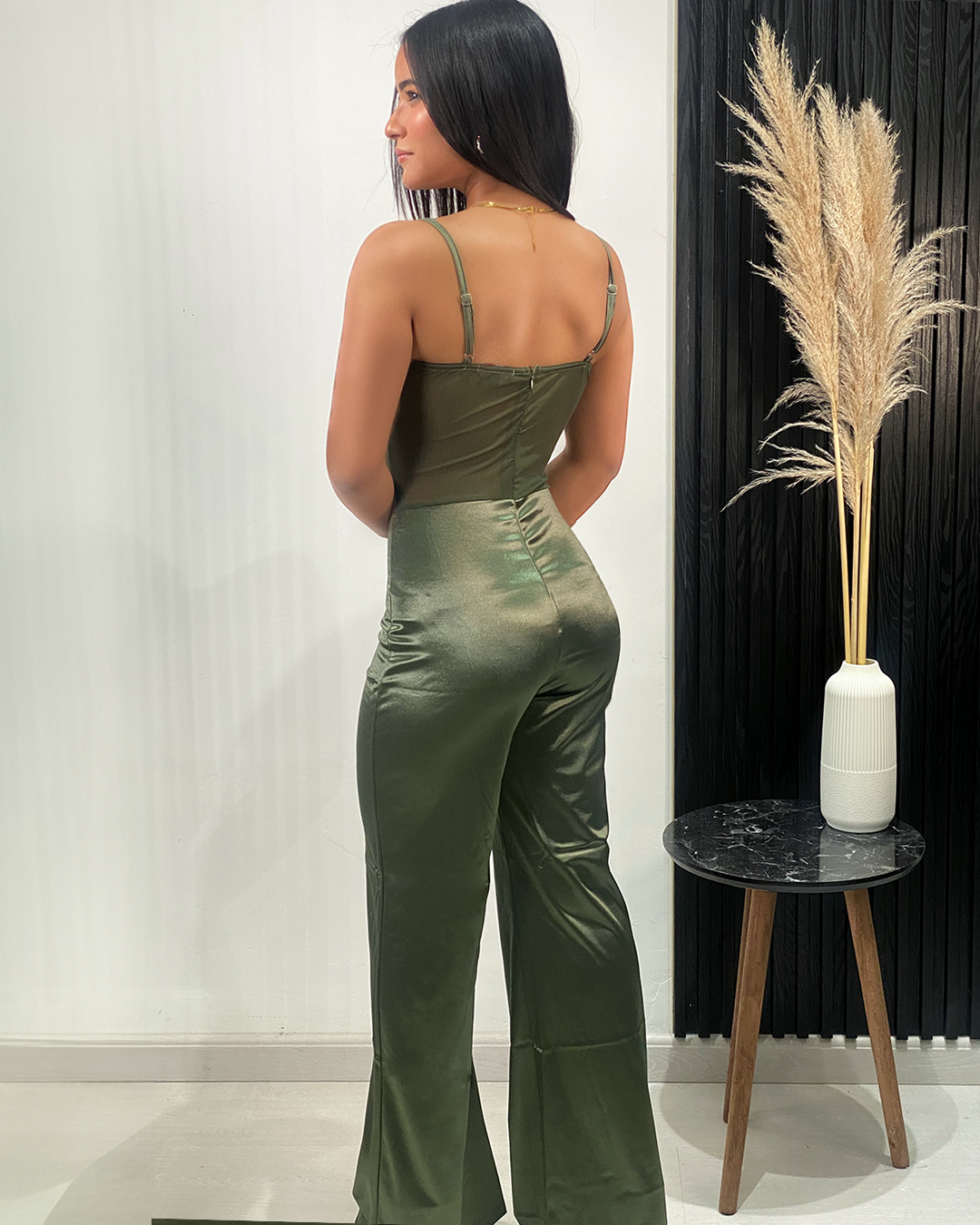 Enterizo elegante con blonda