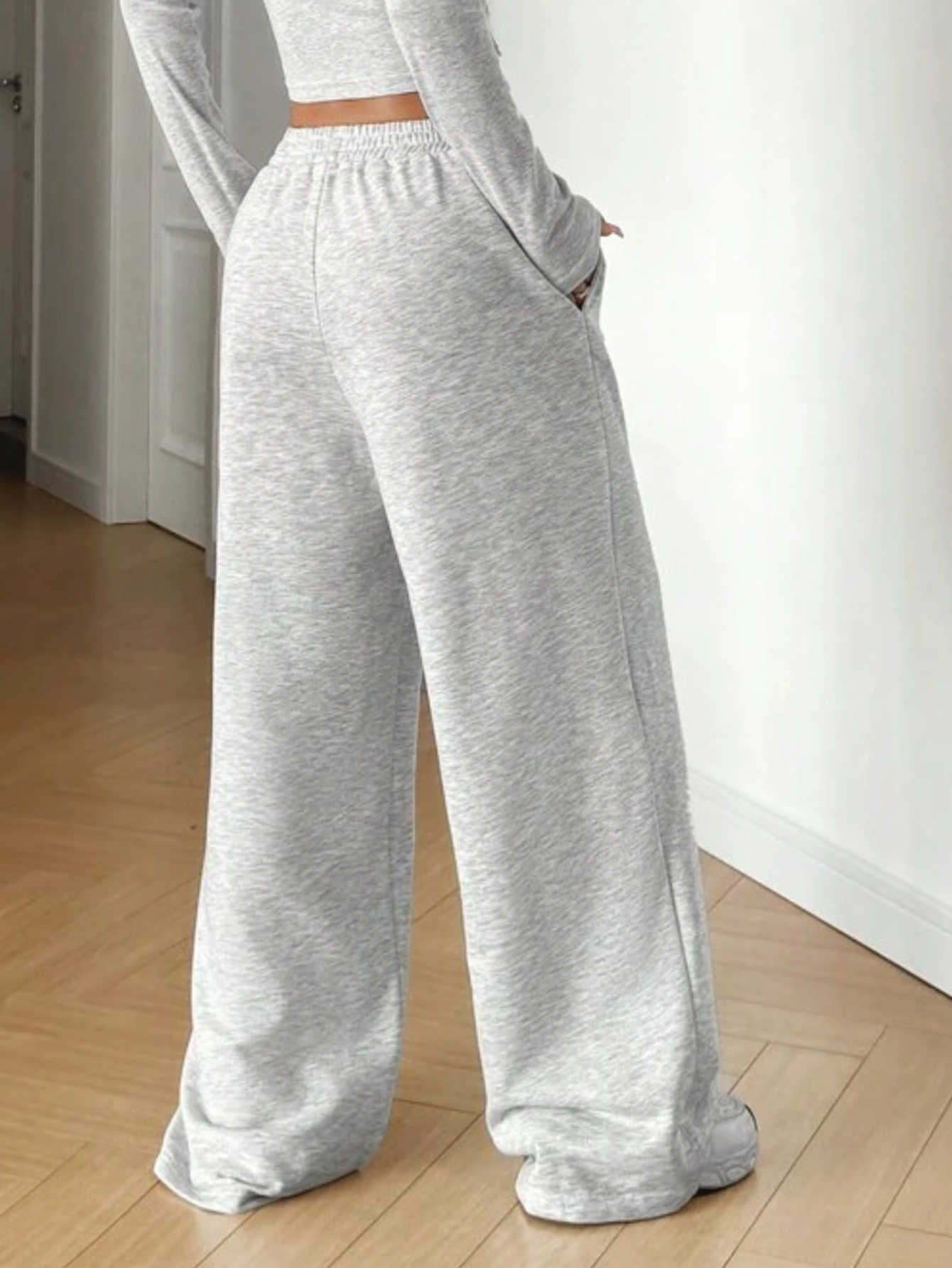 Mono deportivo ancho