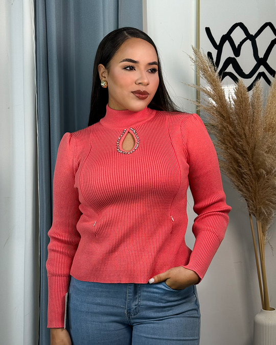 Sueter jersey con diseño de cierre y piedreria con abertura