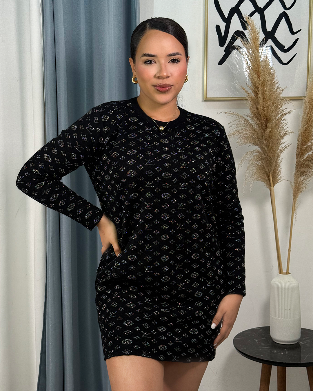 Vesrtido tejido con estampado con brillos