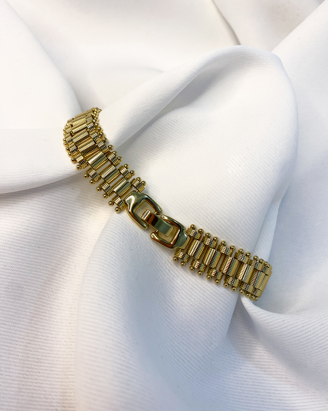 Brazalete elegante enchapado en oro 18k acero inoxidable