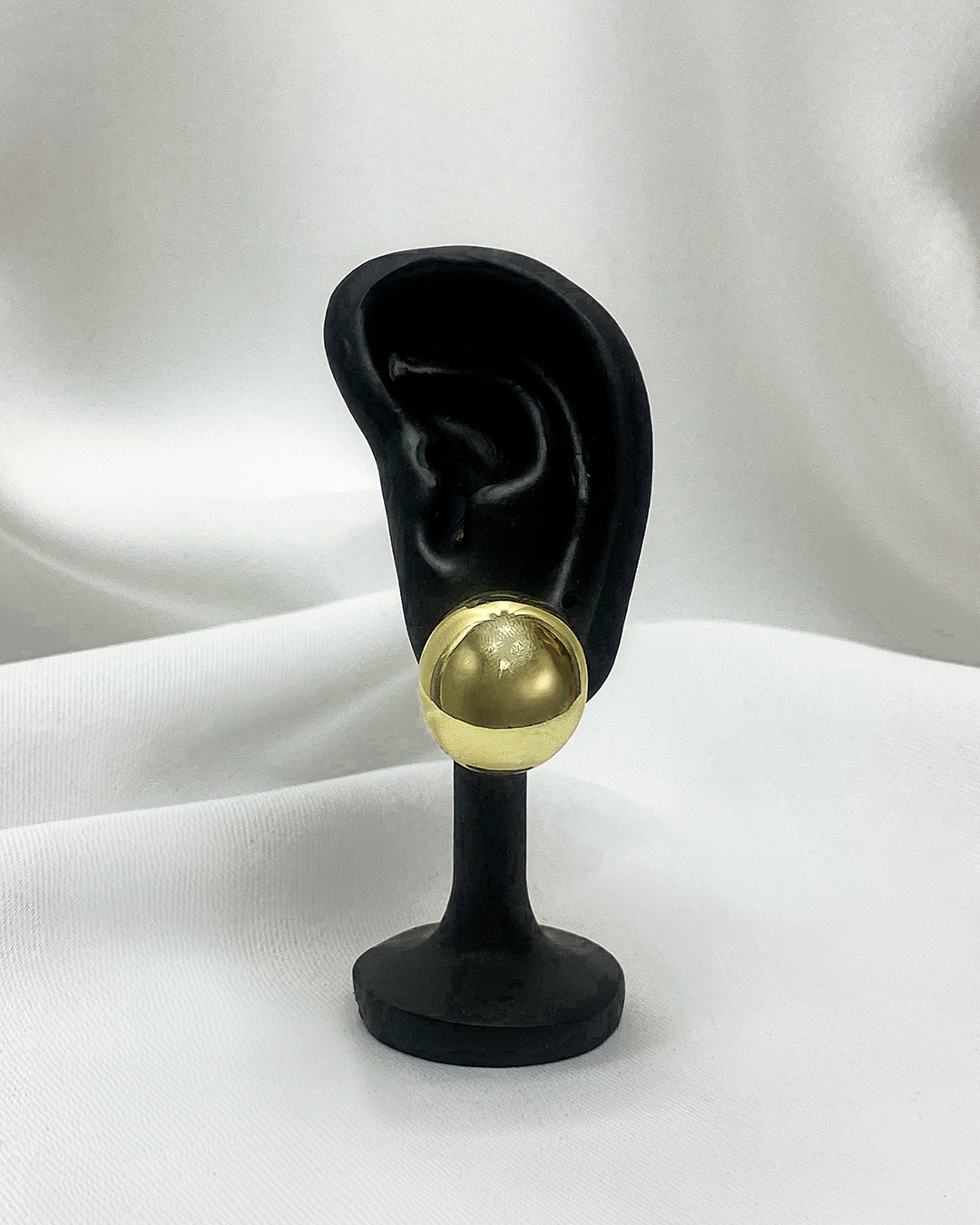 Pendientes de tachuela diseño de esfera enchapado en oro 14k acero inoxidable