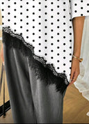 PROXIMAMENTE LUNARES Franela con encaje bajo