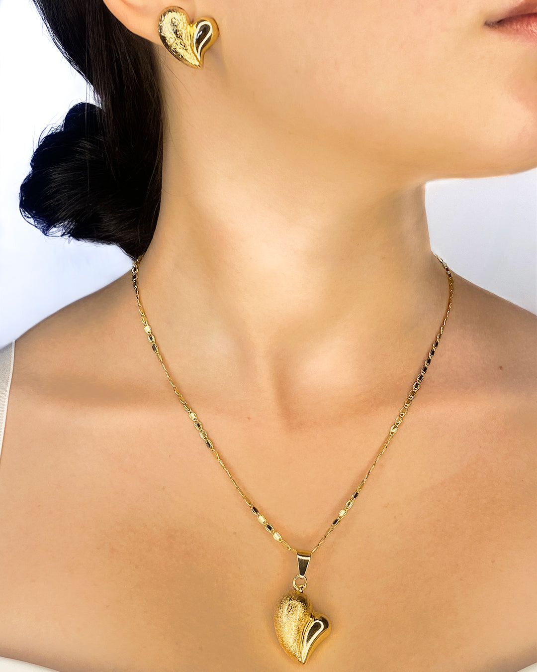 Set de collar y pendientes incluye caja con rosas enchapado en oro 18k acero inoxidable