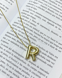 Collar con dige de letra enchapado en oro 18k acero inoxidable