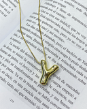 Collar con dige de letra enchapado en oro 18k acero inoxidable