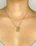 Collar con dige de letra enchapado en oro 18k acero inoxidable