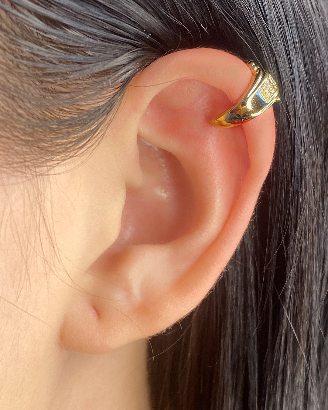 Ear cuff variados diseños enchapado en oro 14k acero inoxidable (Precio por unidad)