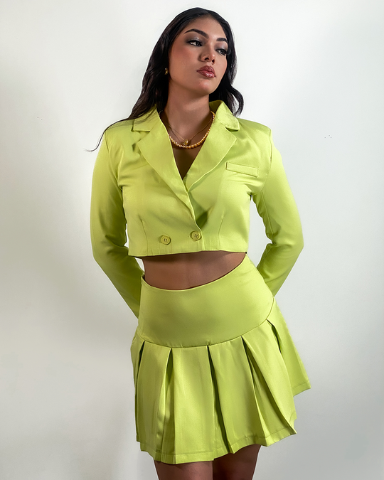 Conjunto de blazer y falda plizada