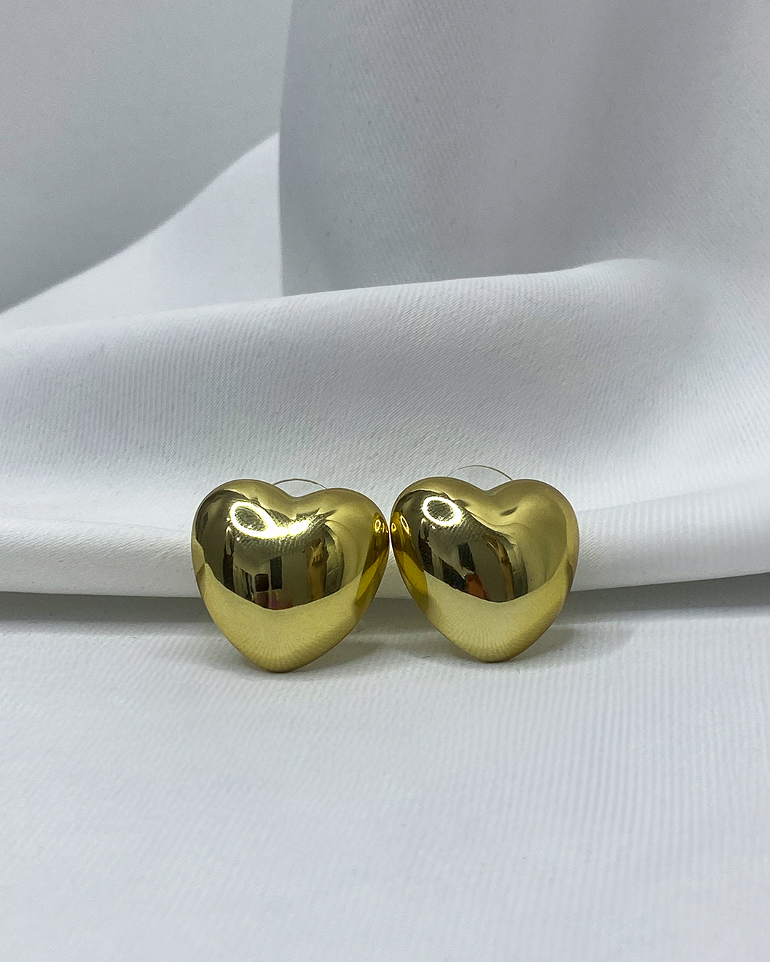Pendientes de tachuela corazón burbuja enchapado en oro 14k acero inoxidable