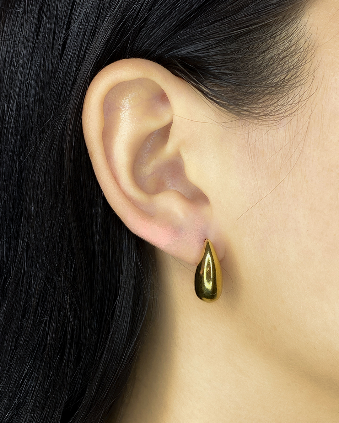 Pendientes de tachuela diseño de gota pequeña enchapado en oro 18k acero inoxidable
