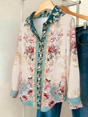 Camisa manga larga con estampado floral