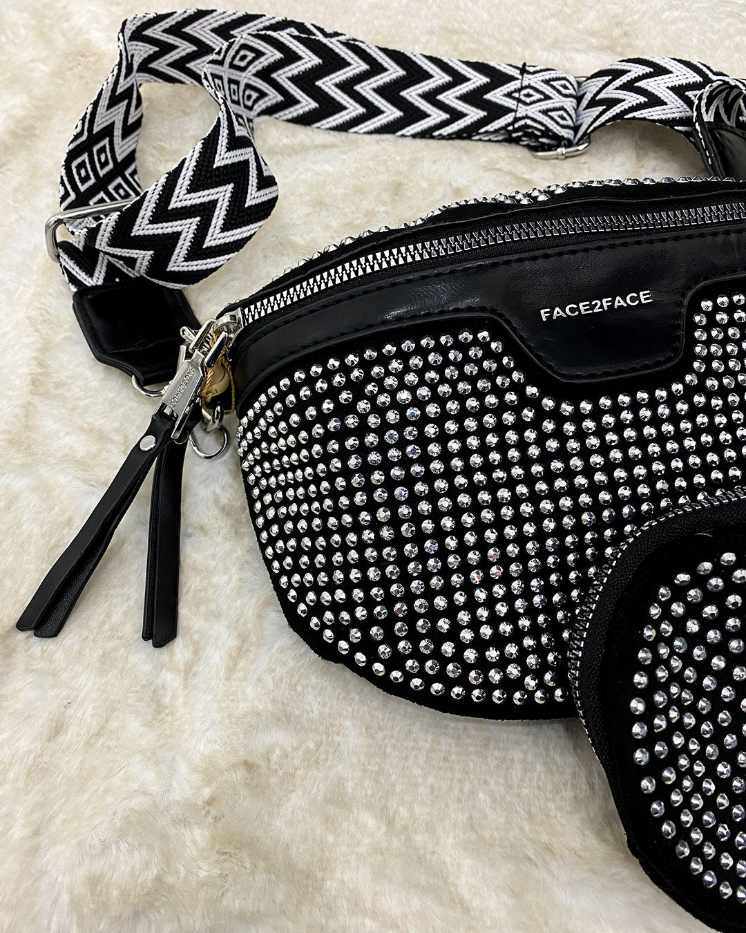 Cartera de pecho brillante