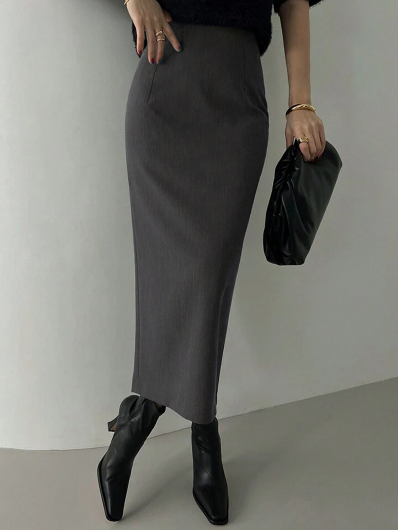 Falda larga con abertura trasera