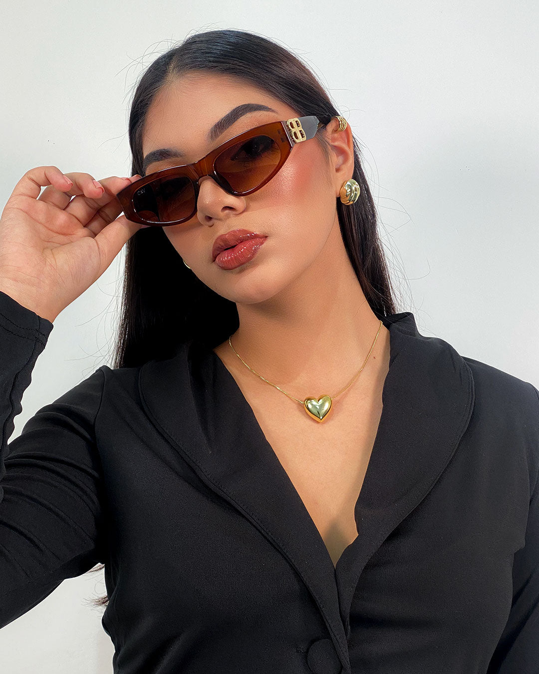 Gafas de sol de dama con detalle dorado