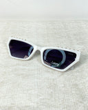 Gafas retro con detalle dorado