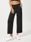 Pantalon recto con apertura en el borde