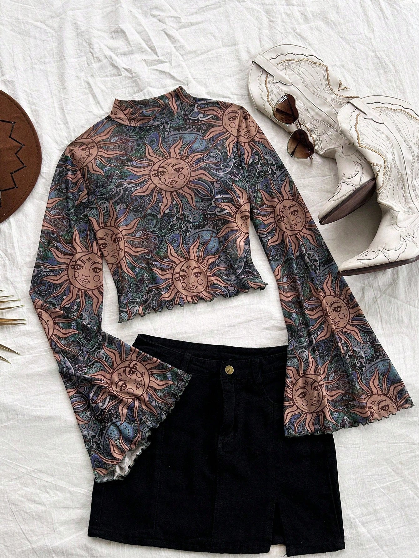 Sueter manga larga acampanada con estampado