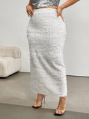 Falda larga con flecos esponjosa