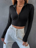 Sueter manga larga unicolor deportivo con cierre