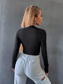 Sueter manga larga unicolor deportivo con cierre