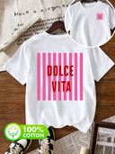 Franela unicolor con diseño grafico grande en la parte trasera de rayas