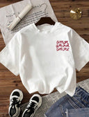 Camiseta unicolor con diseño grafico grande en la parte trasera