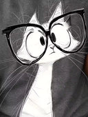 Franela unicolor con diseño en frente de gato
