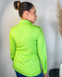 Camisa con brillos en el cuello