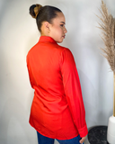 Camisa con brillos en el cuello