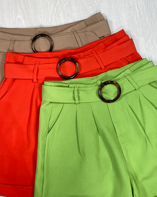 Shorts de vestir con cinturón