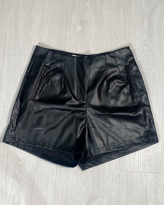 Shorts tipo Zara de cuerina