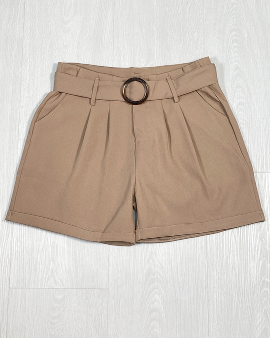 Shorts de vestir con cinturón