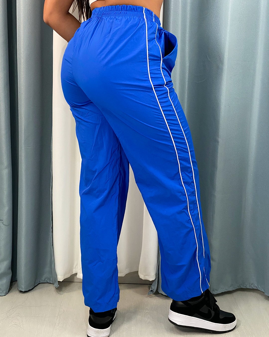 Pantalones sueltos tipo mono