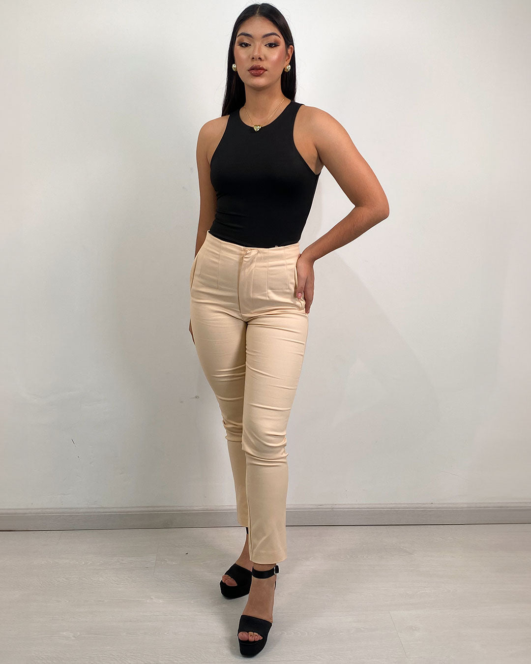 Pantalon tipo zara ajustado