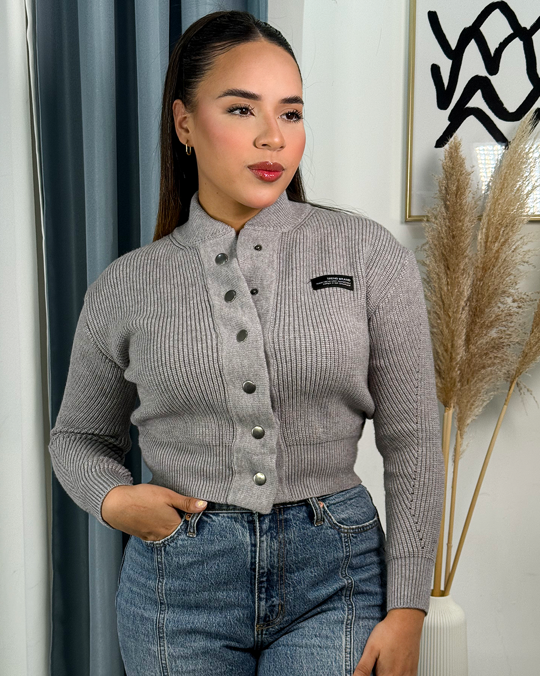 Sueter cardigan tejido corto