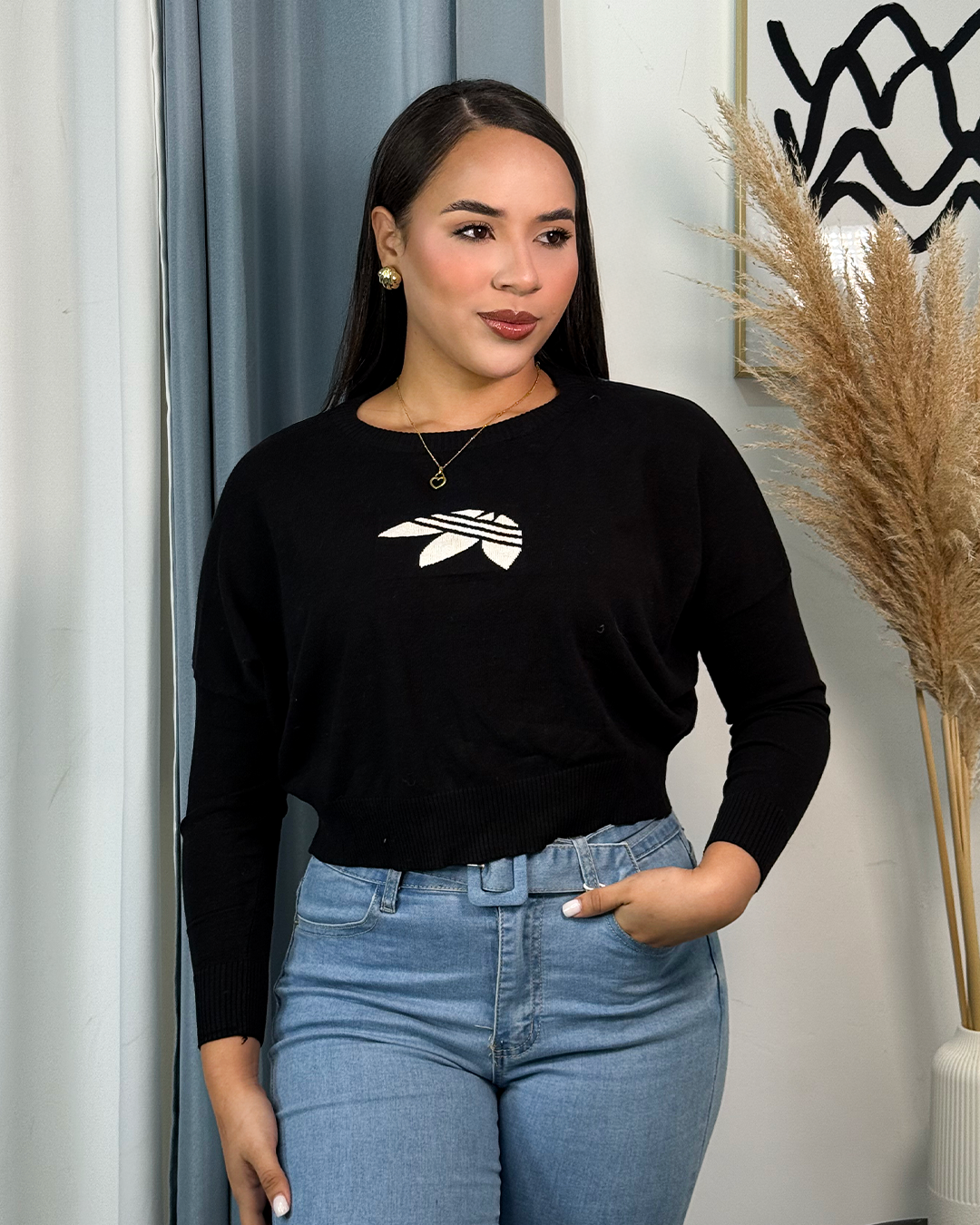 Sueter jersey tejido unicolor con detalle en blanco