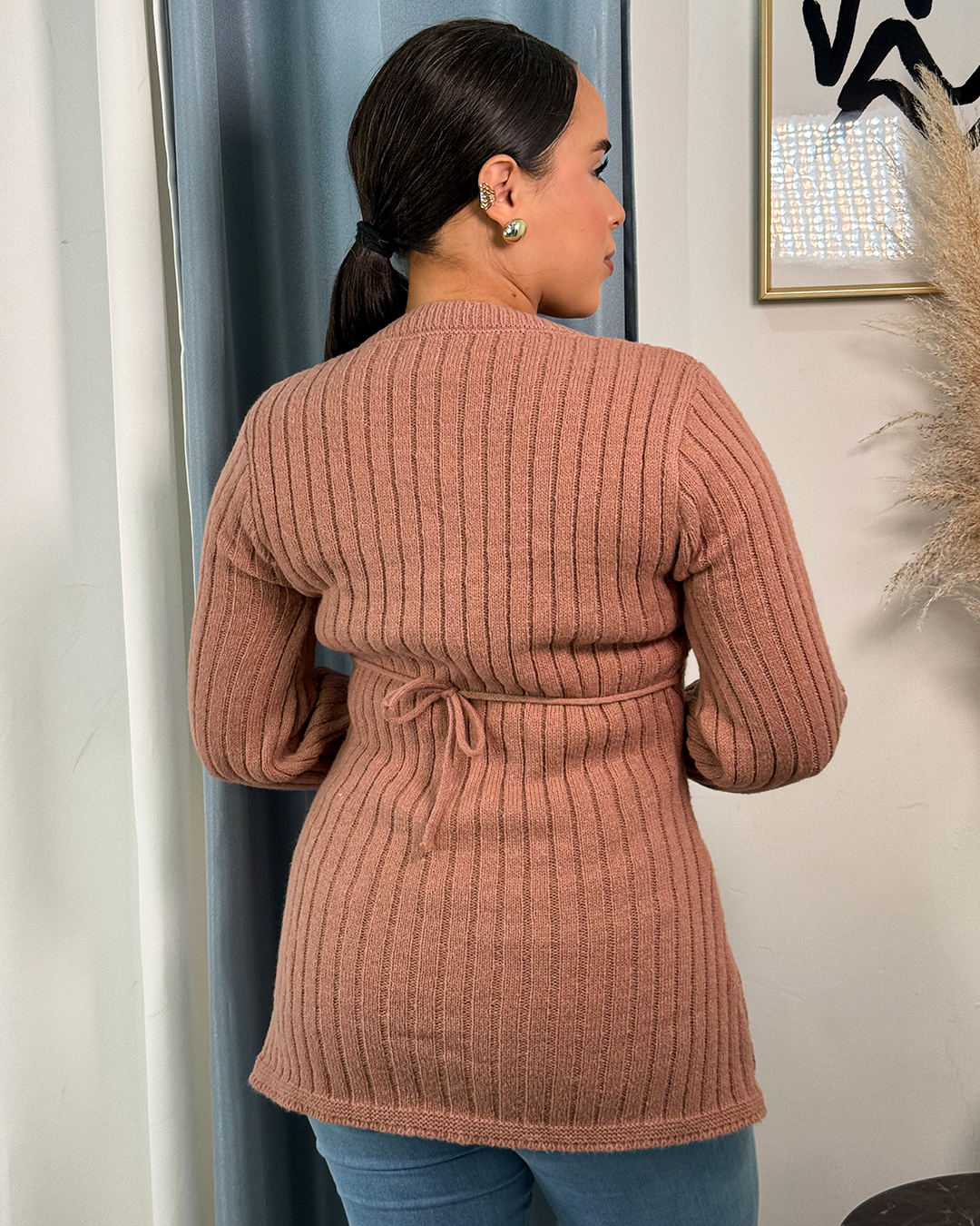 Sueter tejido con amarre