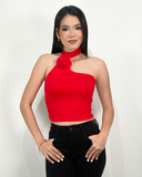 Tops con flor de relivere en el cuello