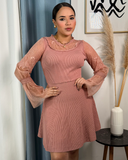 Vestido tejido largo con detalle en las mangas