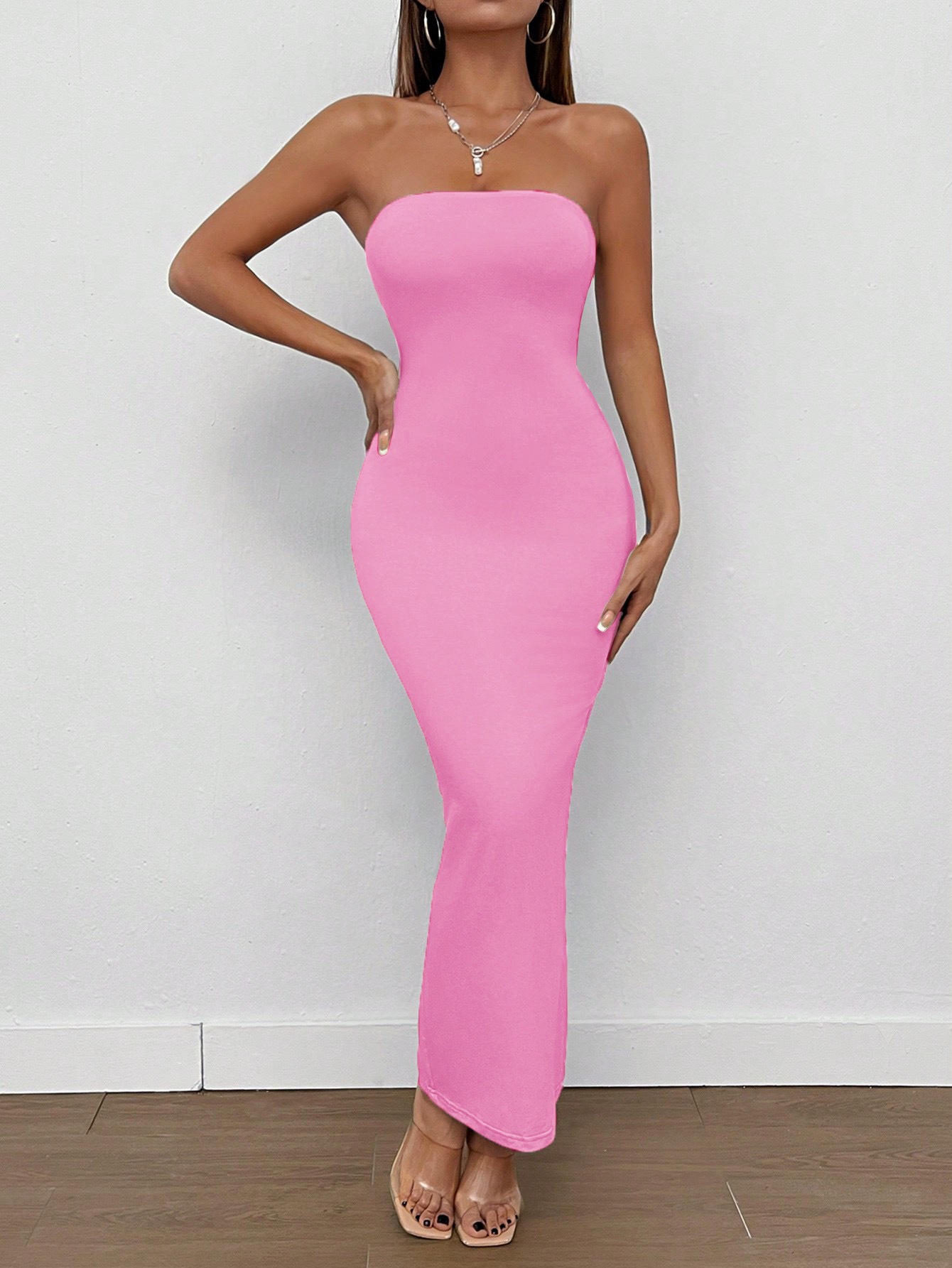 Vestido largo sin tirantes unicolor