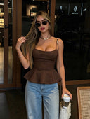 Blusa de tirantes fino con diseño bajo acampanado - ArmasStyle